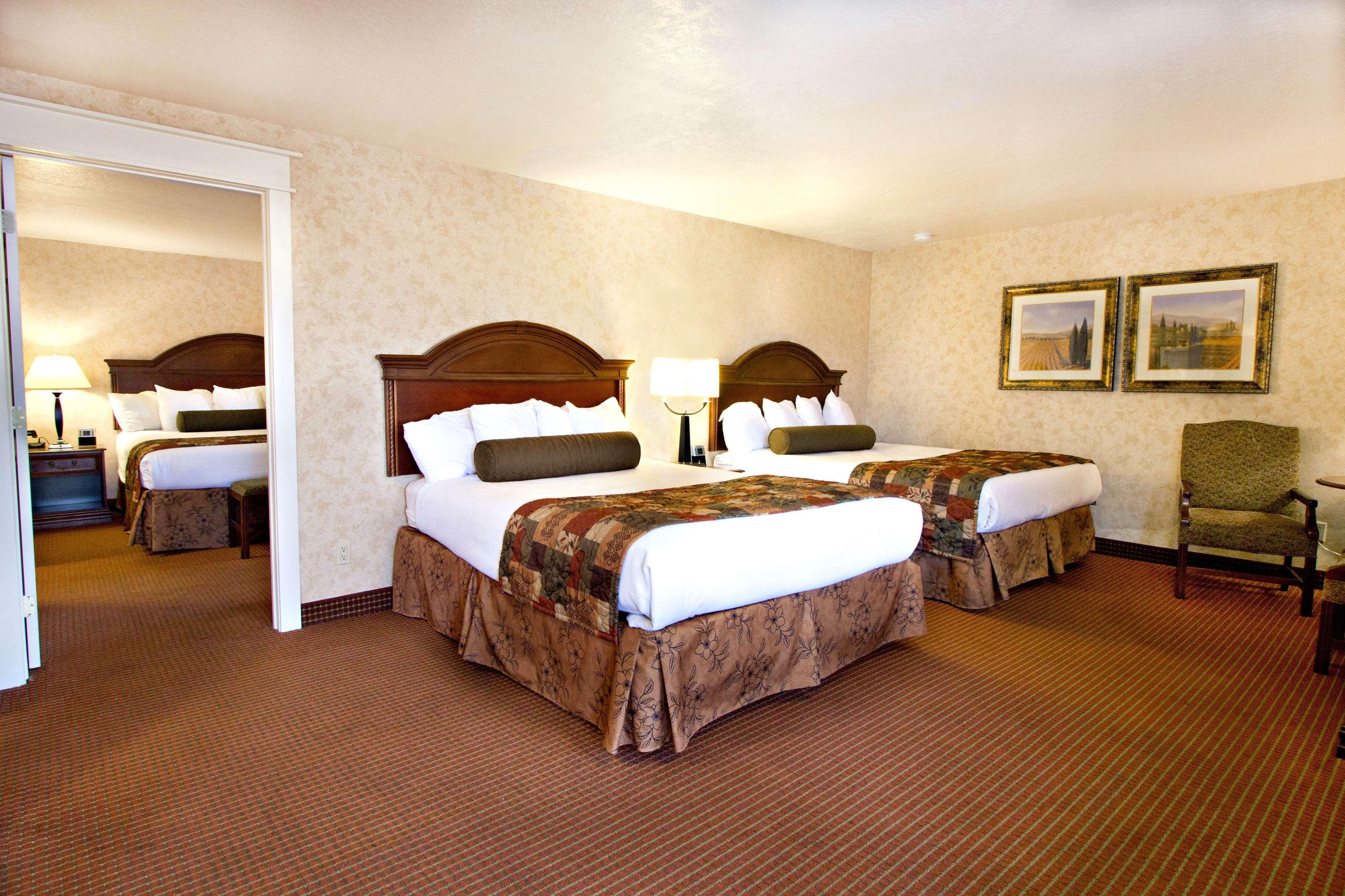 Best Western Plus Weston Inn Logan Bagian luar foto
