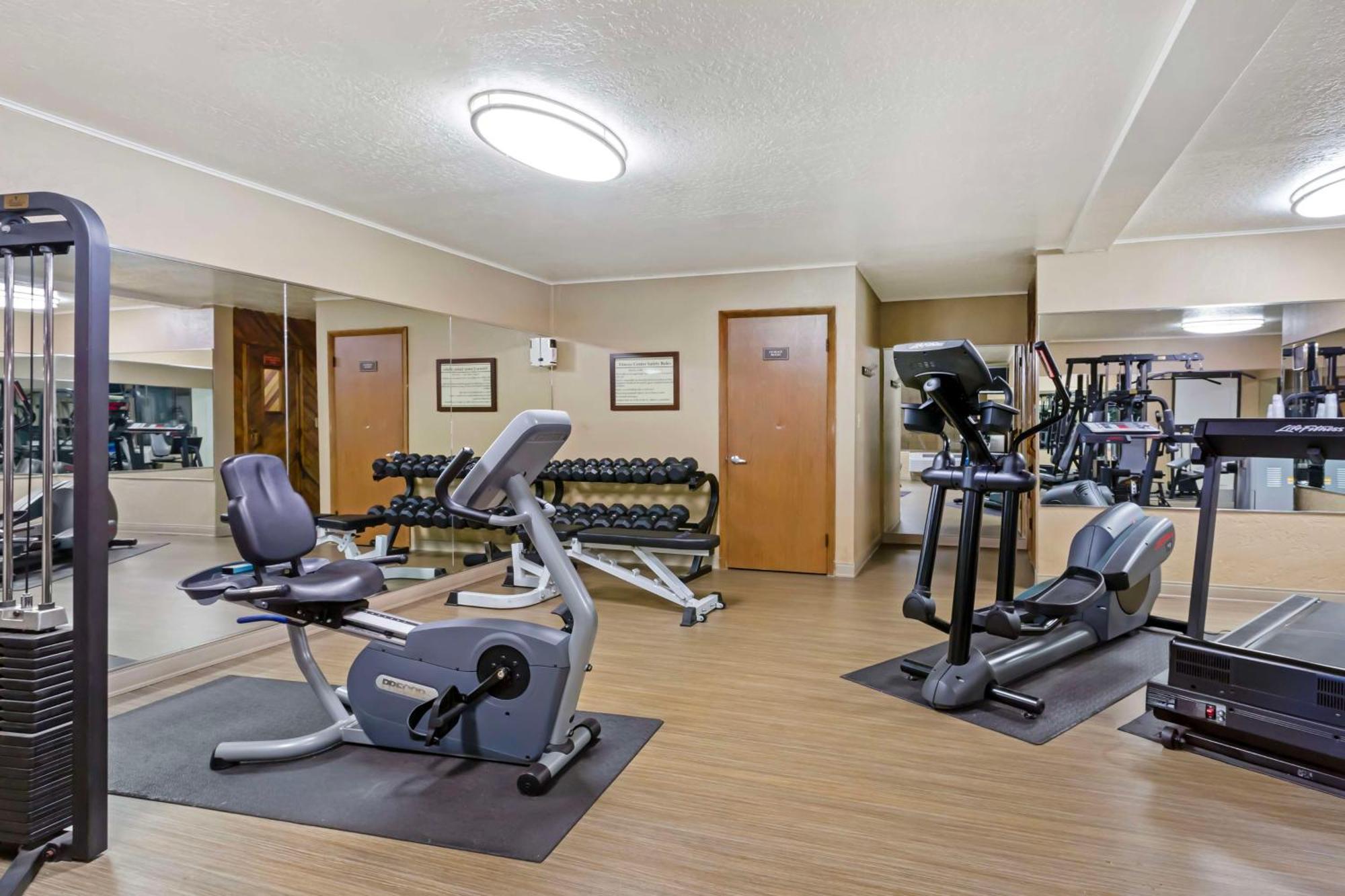 Best Western Plus Weston Inn Logan Bagian luar foto