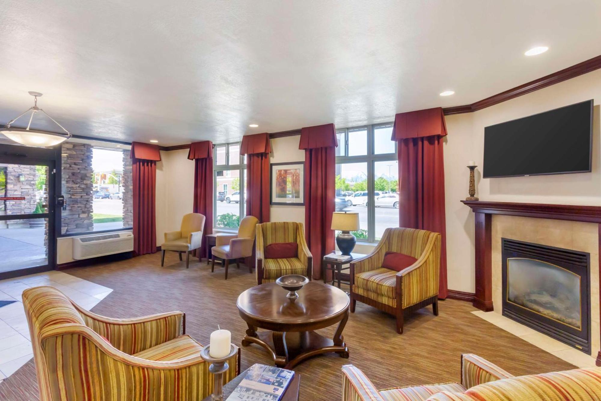 Best Western Plus Weston Inn Logan Bagian luar foto