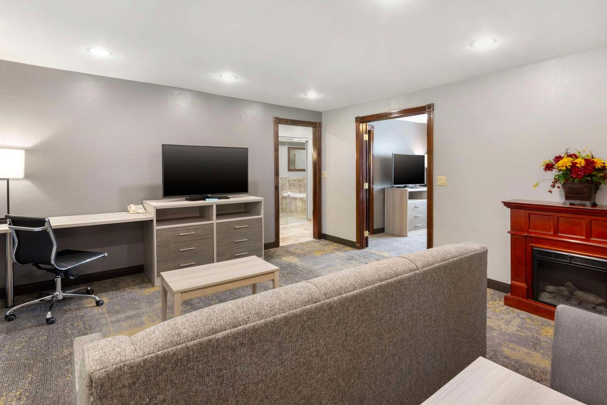Best Western Plus Weston Inn Logan Bagian luar foto