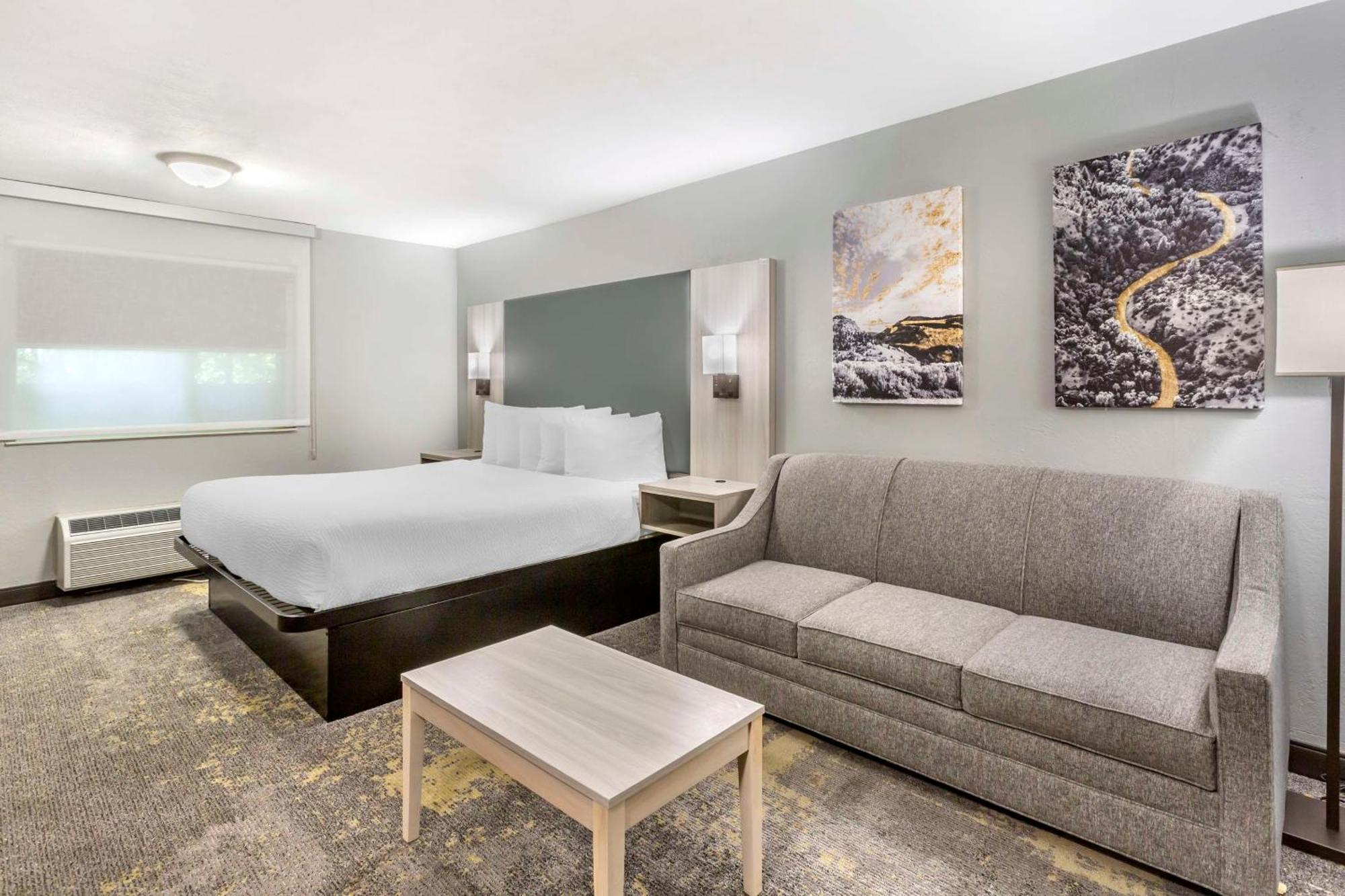 Best Western Plus Weston Inn Logan Bagian luar foto